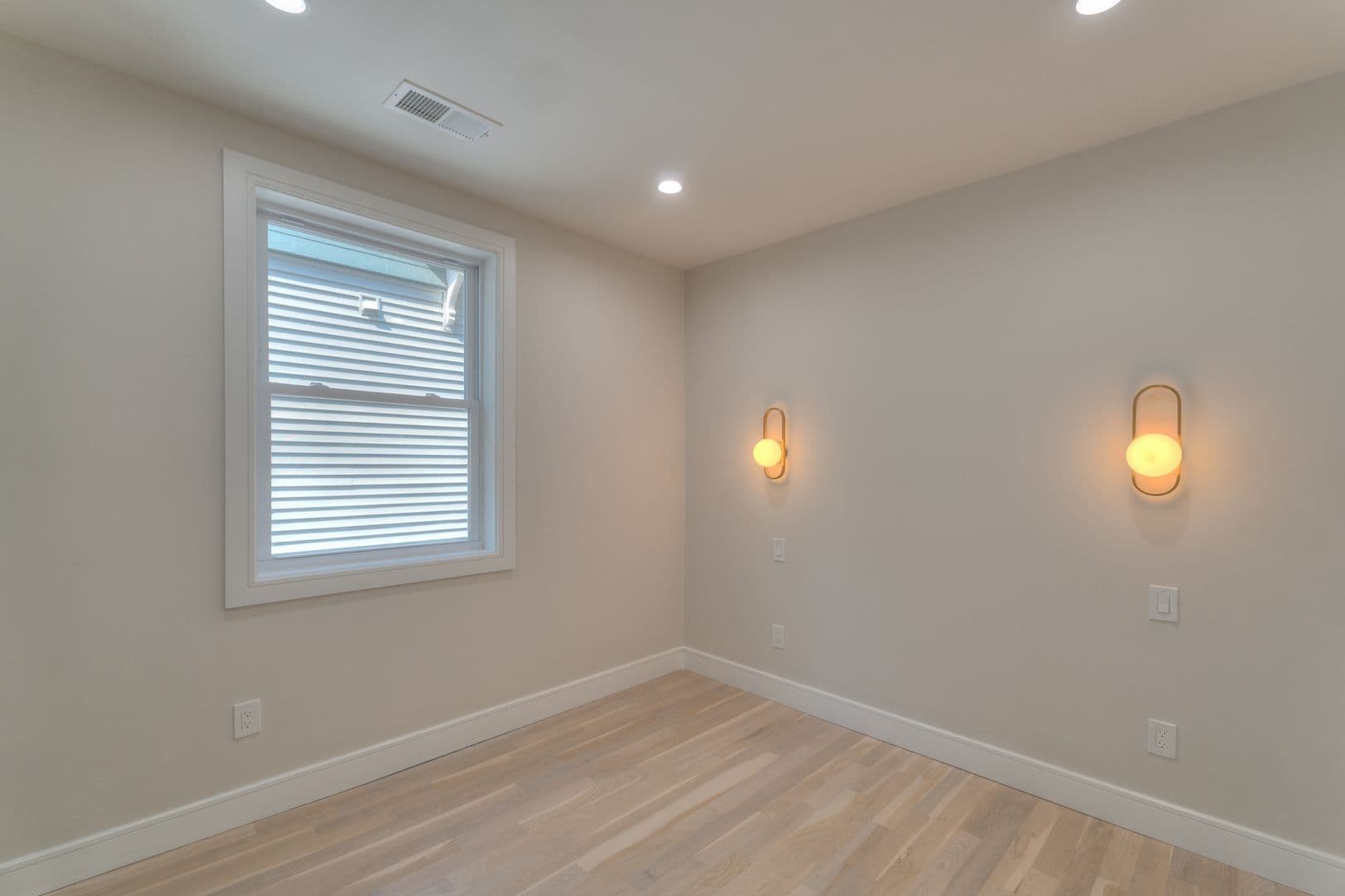 New Haven Apartment: 123 Winchester