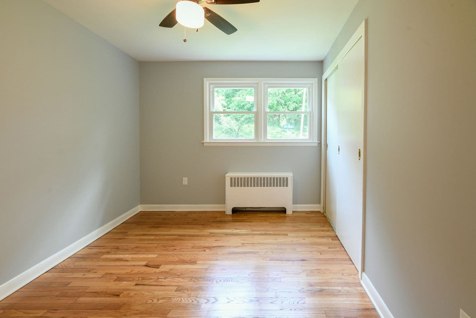 Hamden House: 95 Riverside Drive