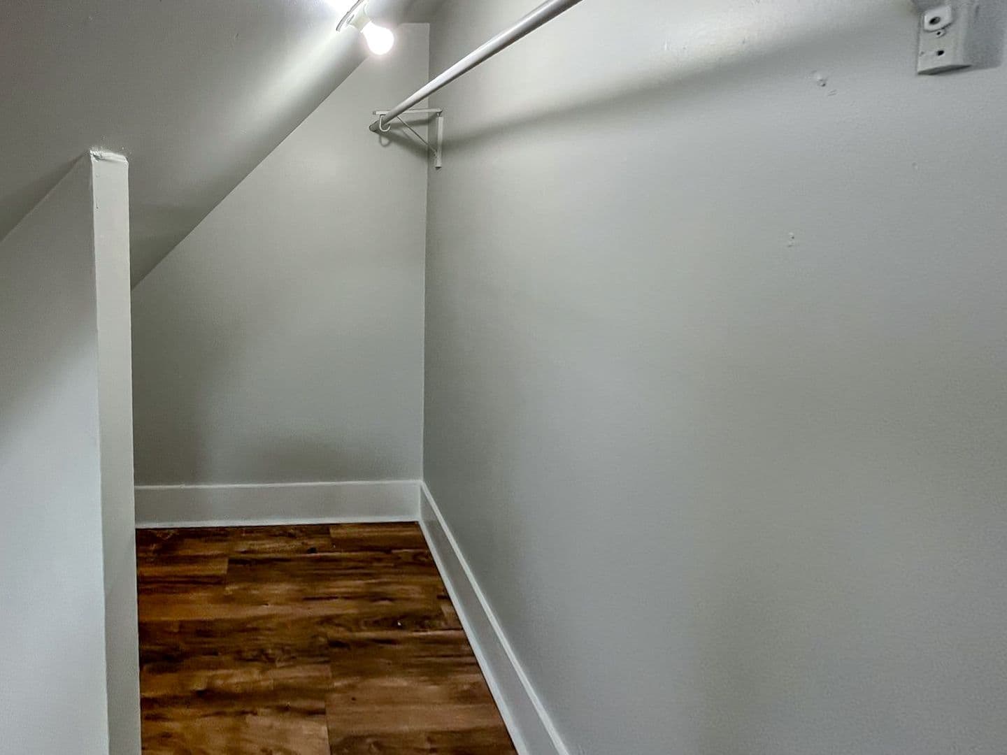 New Haven Apartment: 817 State Street