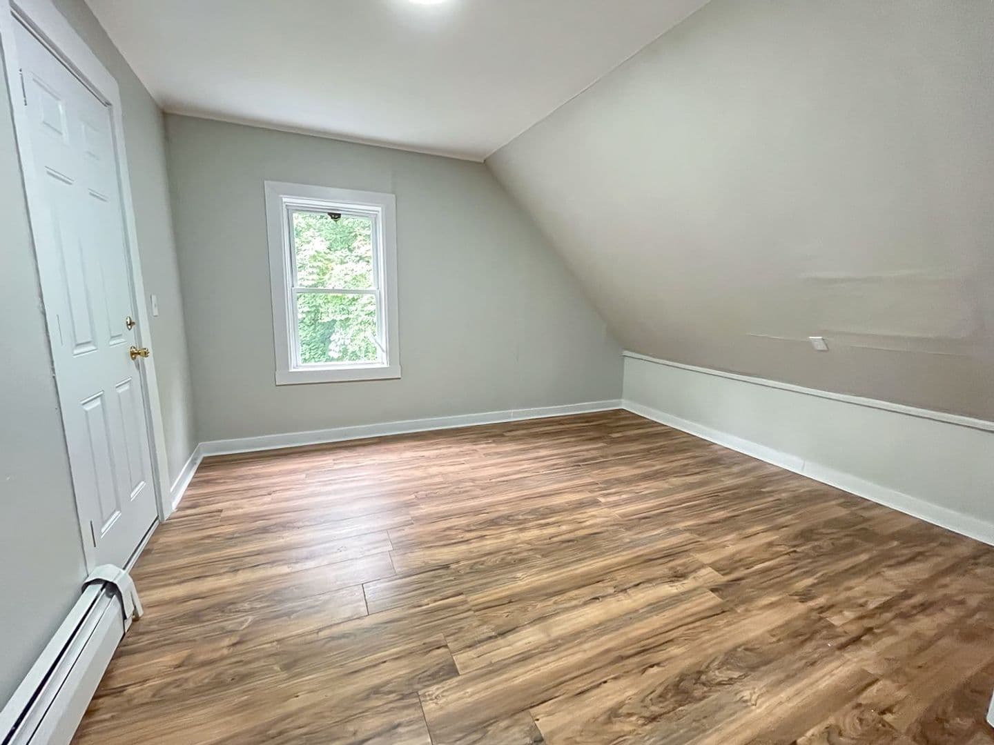 New Haven Apartment: 817 State Street