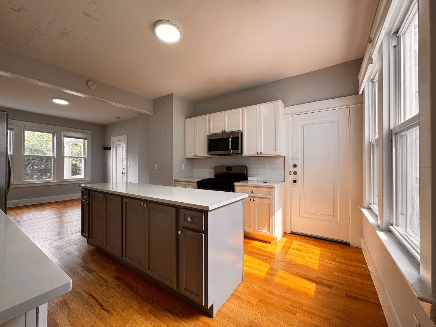 New Haven Apartment: 155 Foster Street