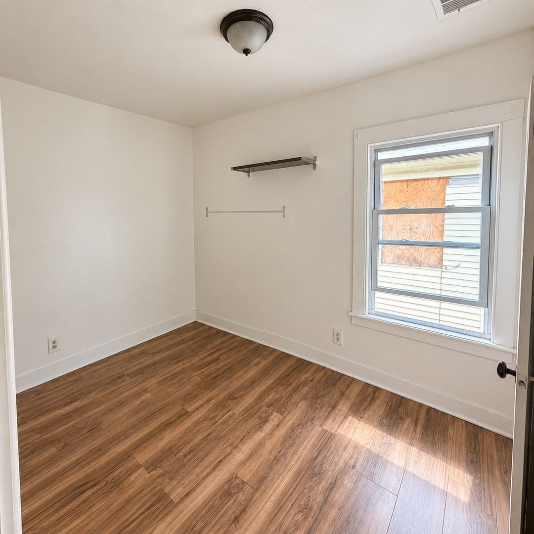 County Apartment: New Haven