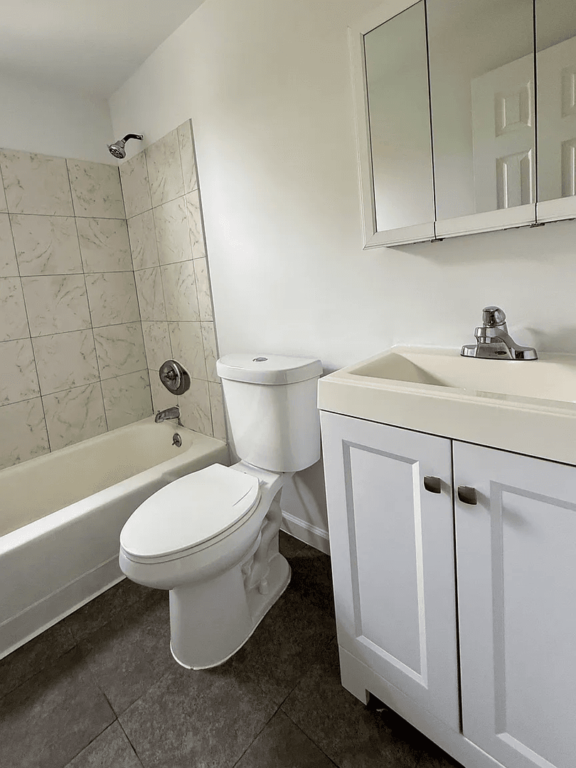 County Apartment: New Haven