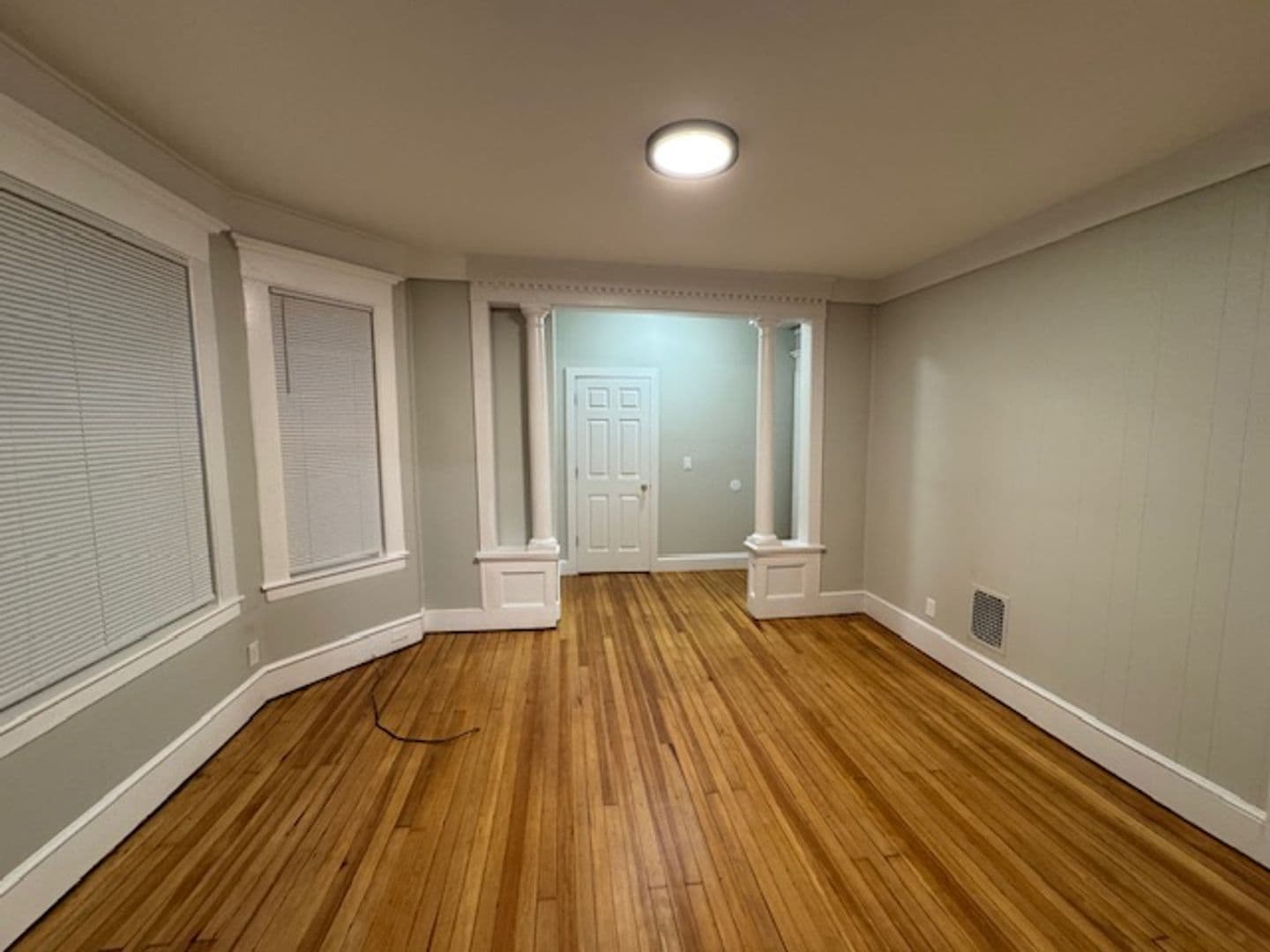 County Apartment: New Haven