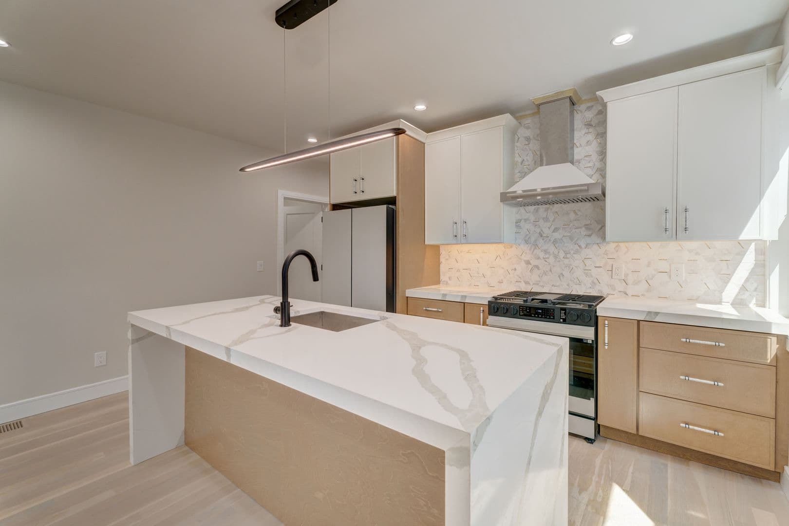 New Haven Apartment: 123 Winchester