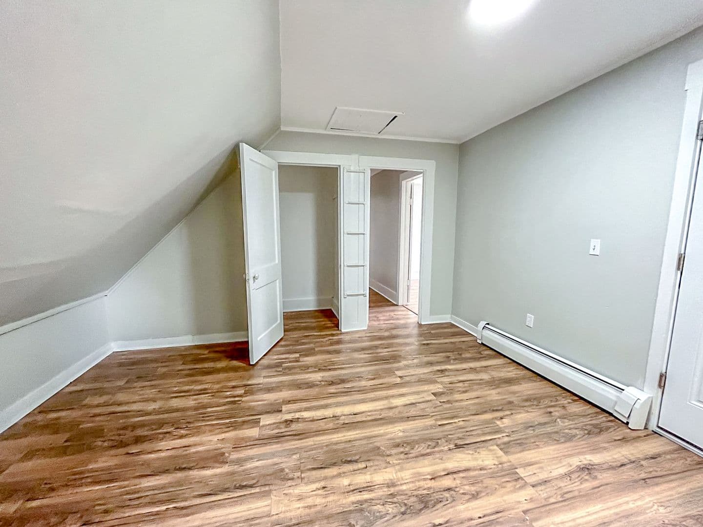 New Haven Apartment: 817 State Street