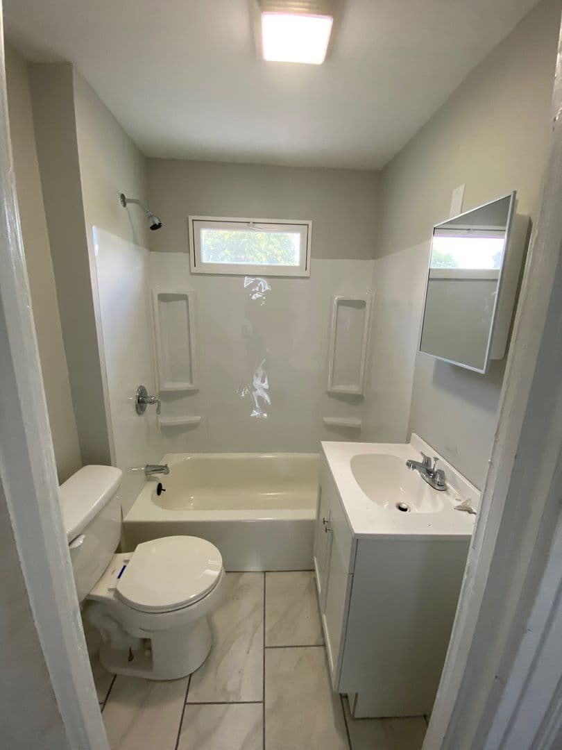County Apartment: New Haven