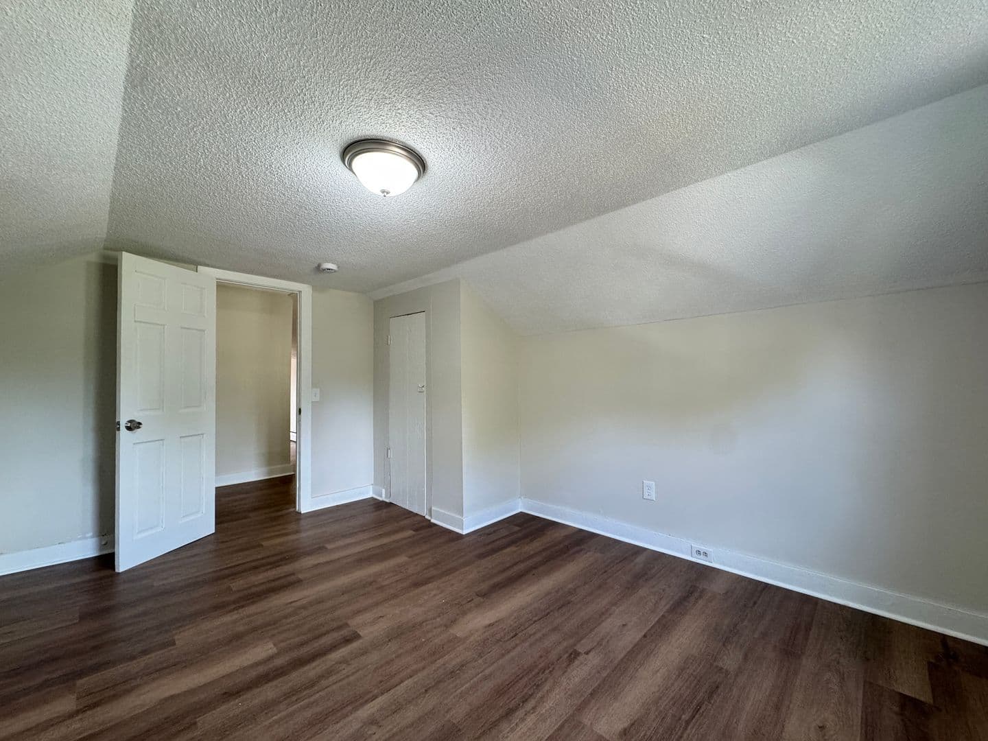 New Haven Apartment: 312 Davenport Ave