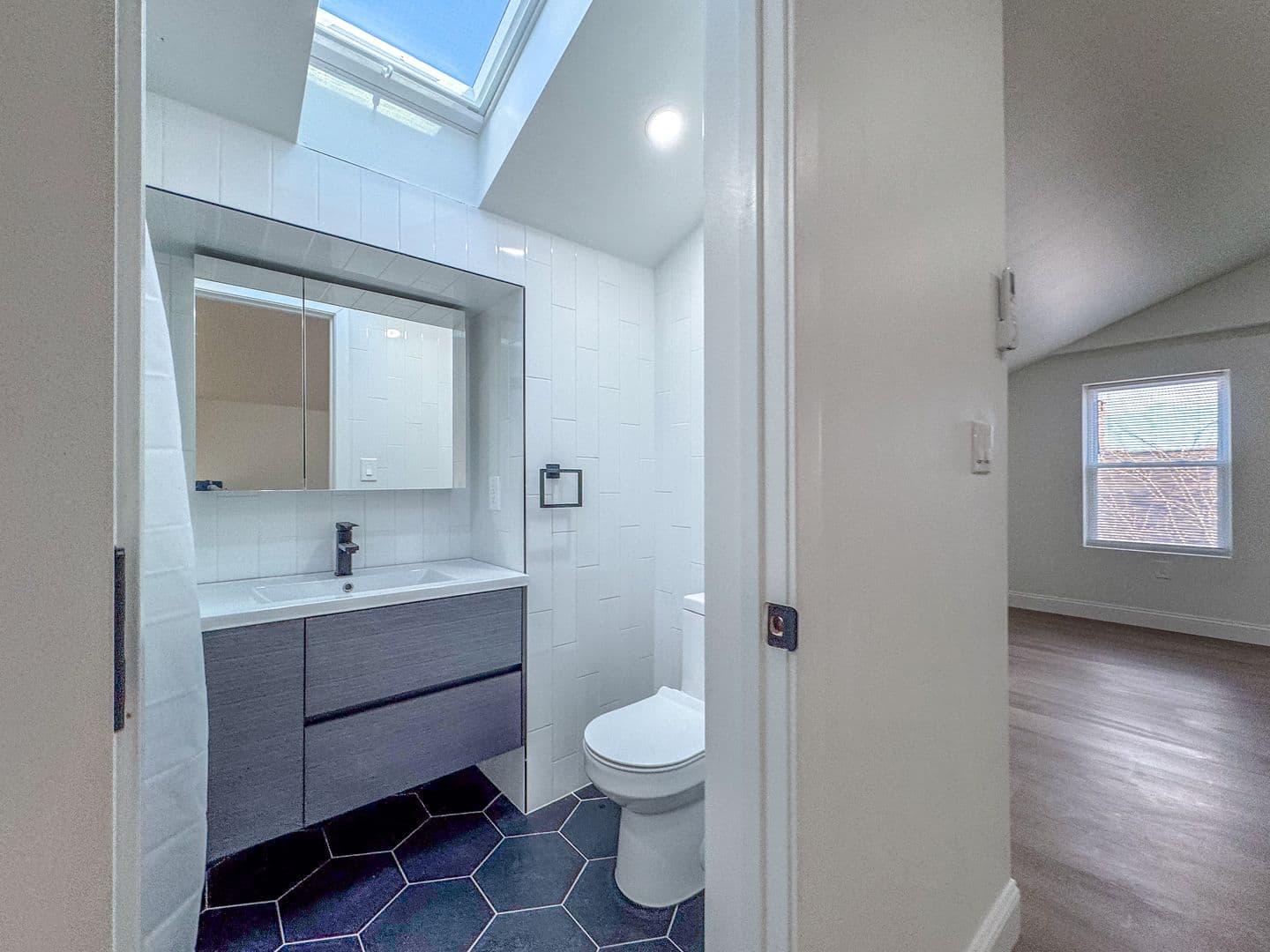 County Apartment: New Haven