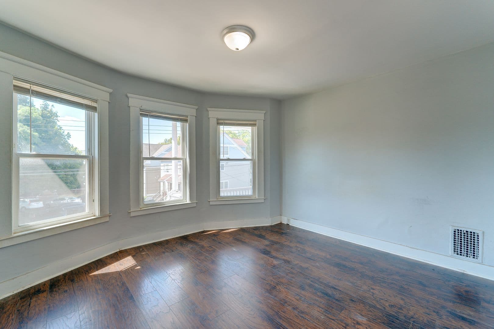 New Haven Apartment: 255 County St