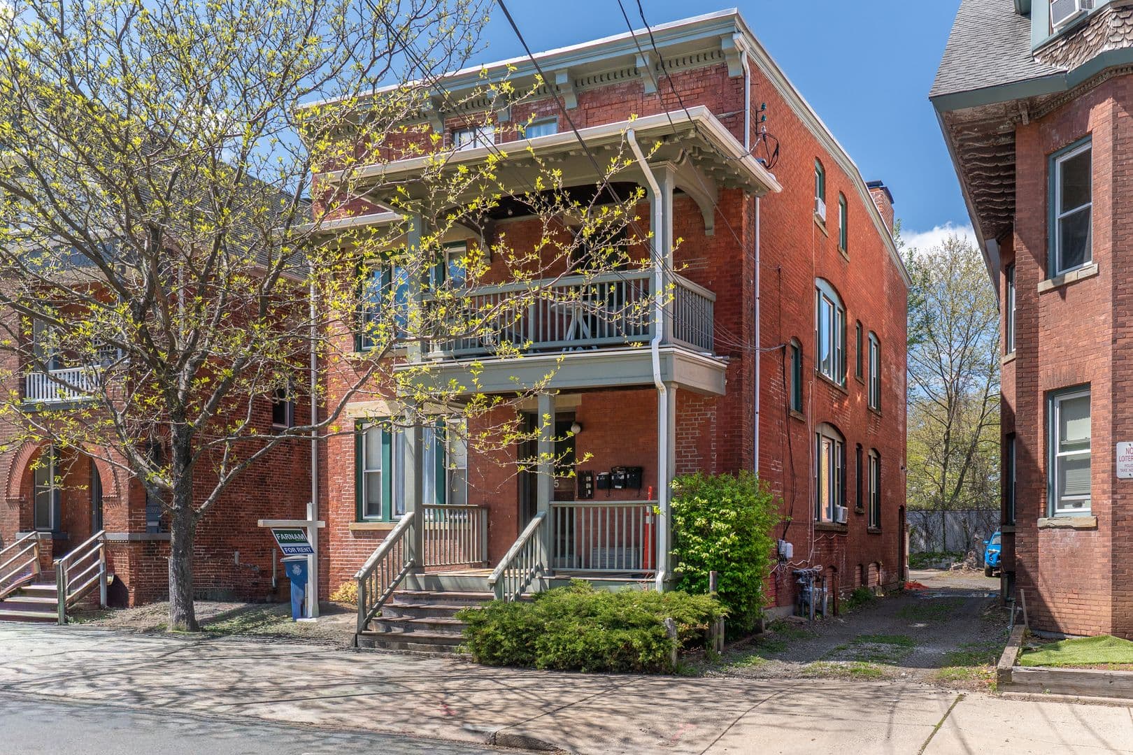New Haven Apartment: 65 Lake Place