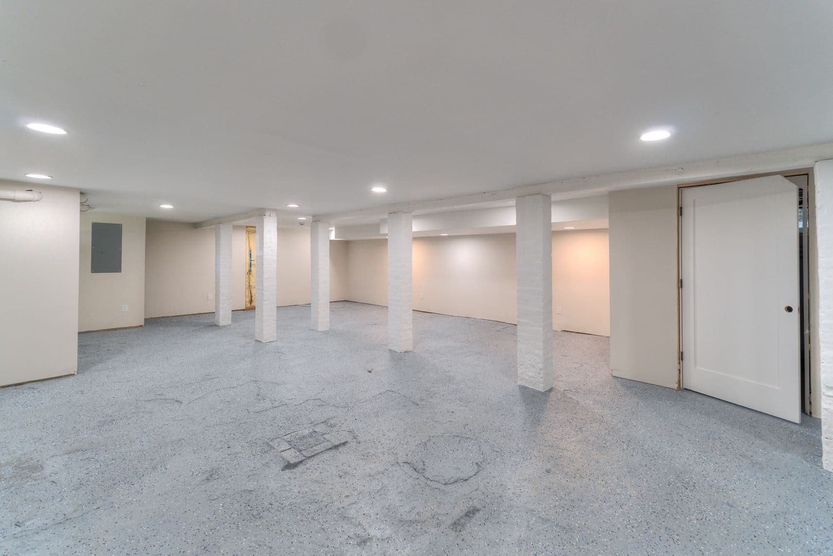 New Haven Apartment: 123 Winchester
