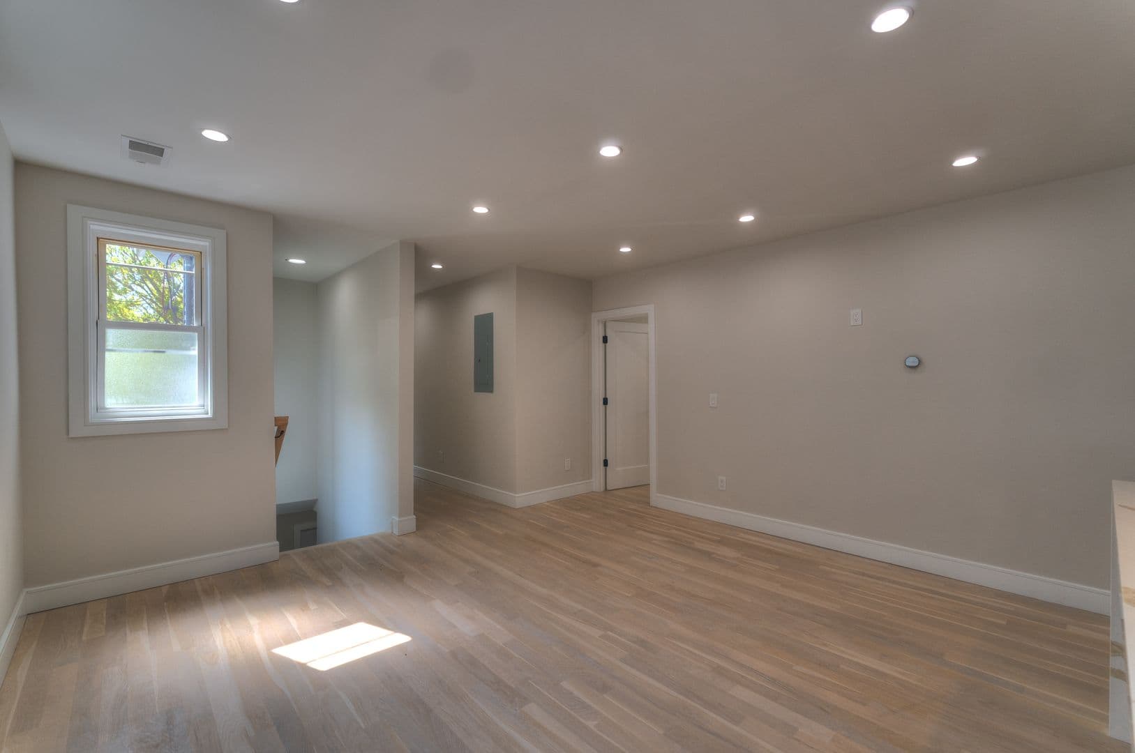 New Haven Apartment: 123 Winchester