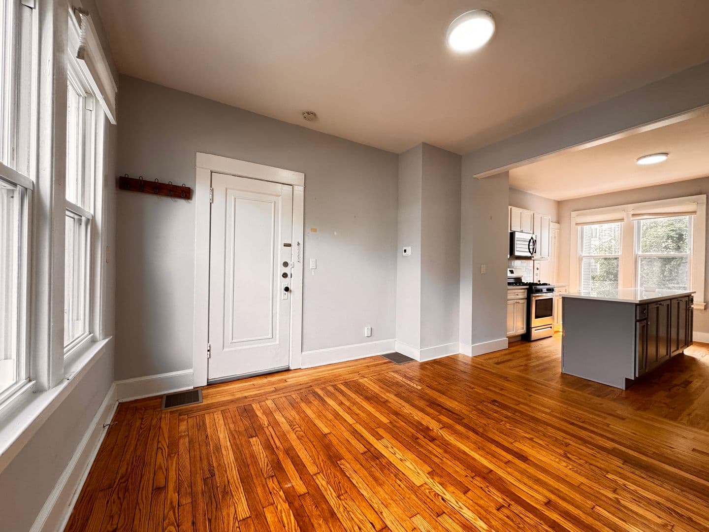 New Haven Apartment: 155 Foster Street