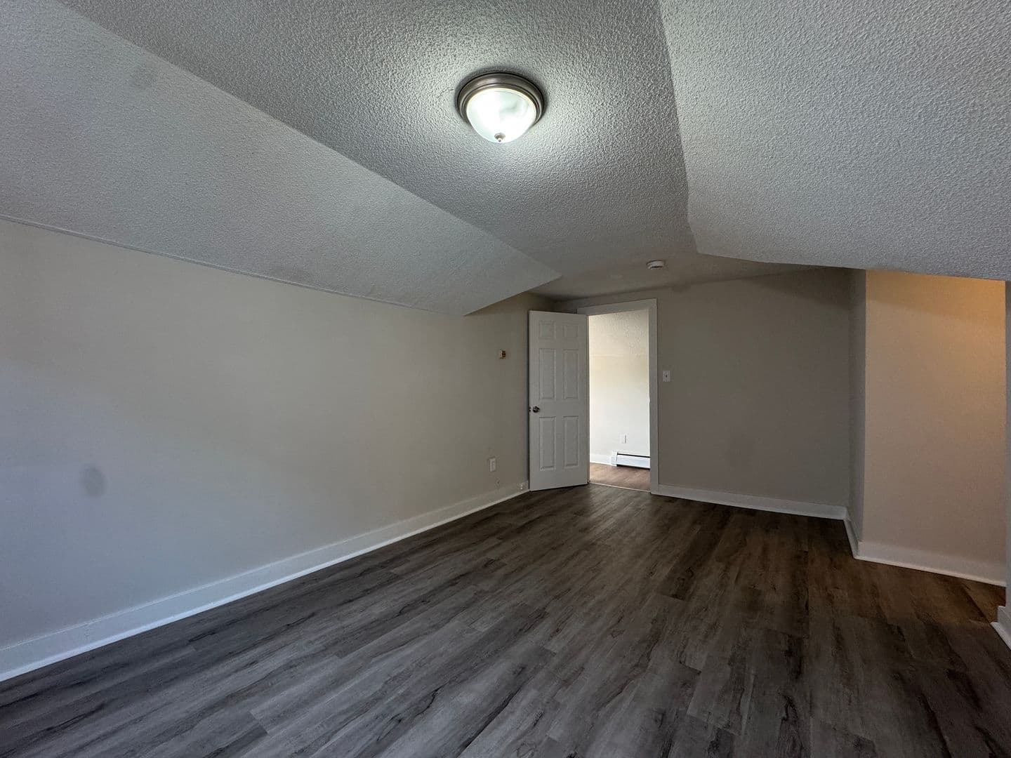 New Haven Apartment: 312 Davenport Ave