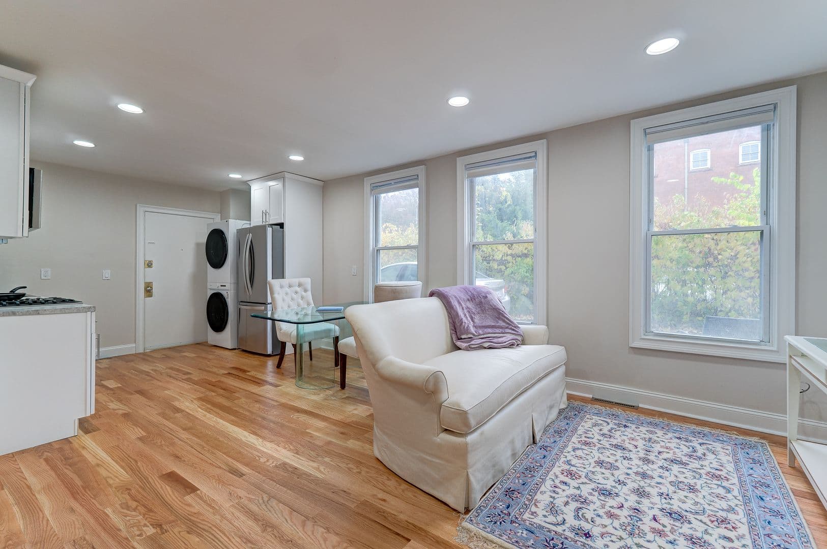 New Haven Apartment: 11 Lawrence St