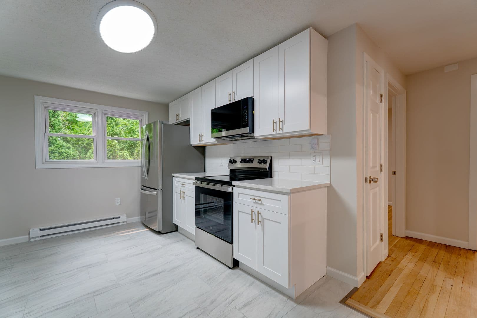 Clinton Apartment: 40-44 W Main St
