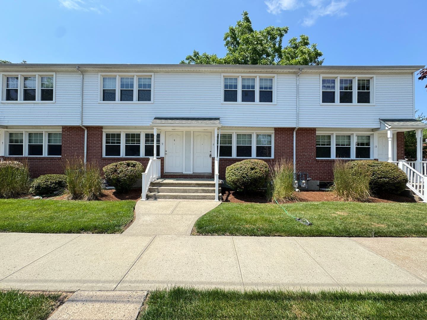 West Haven Townhome: 785 Savin Avenue