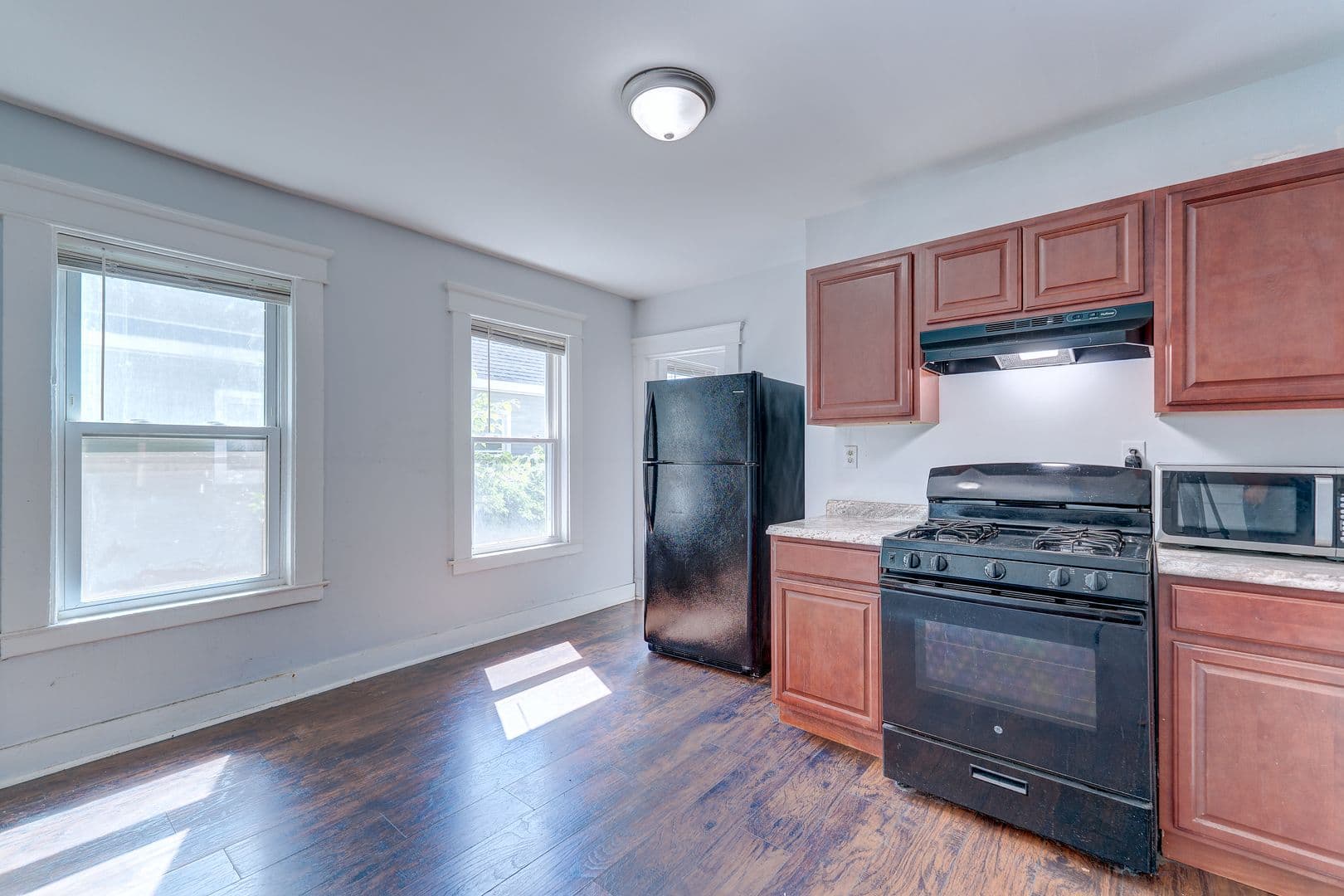 New Haven Apartment: 255 County St