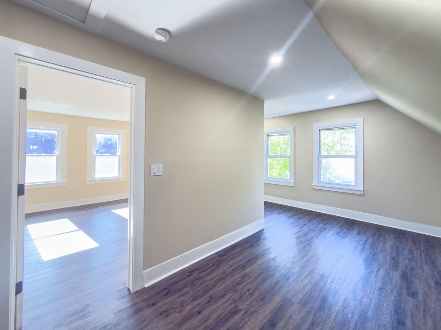 County Apartment: New Haven