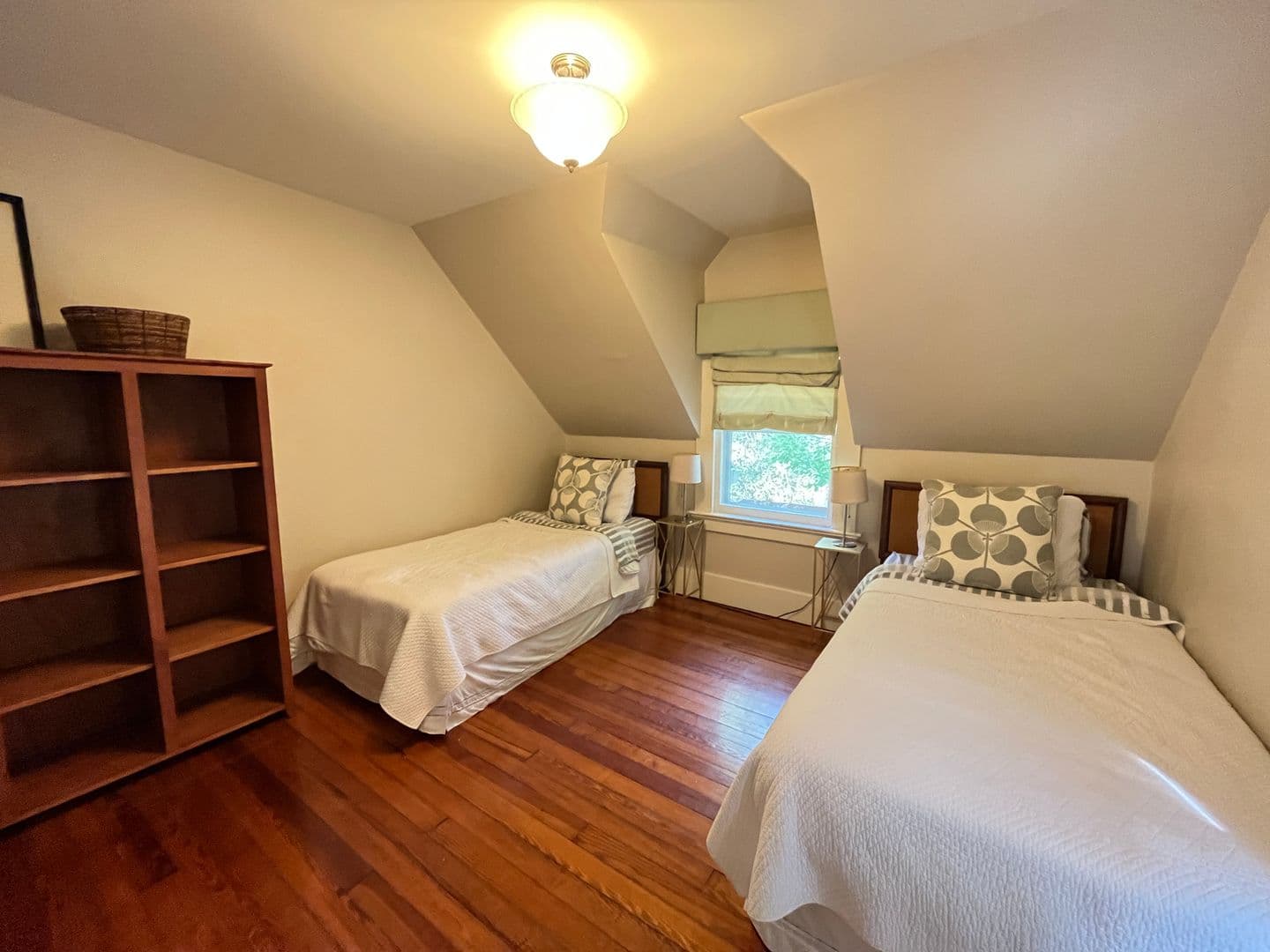 New Haven House: 17 Anderson St