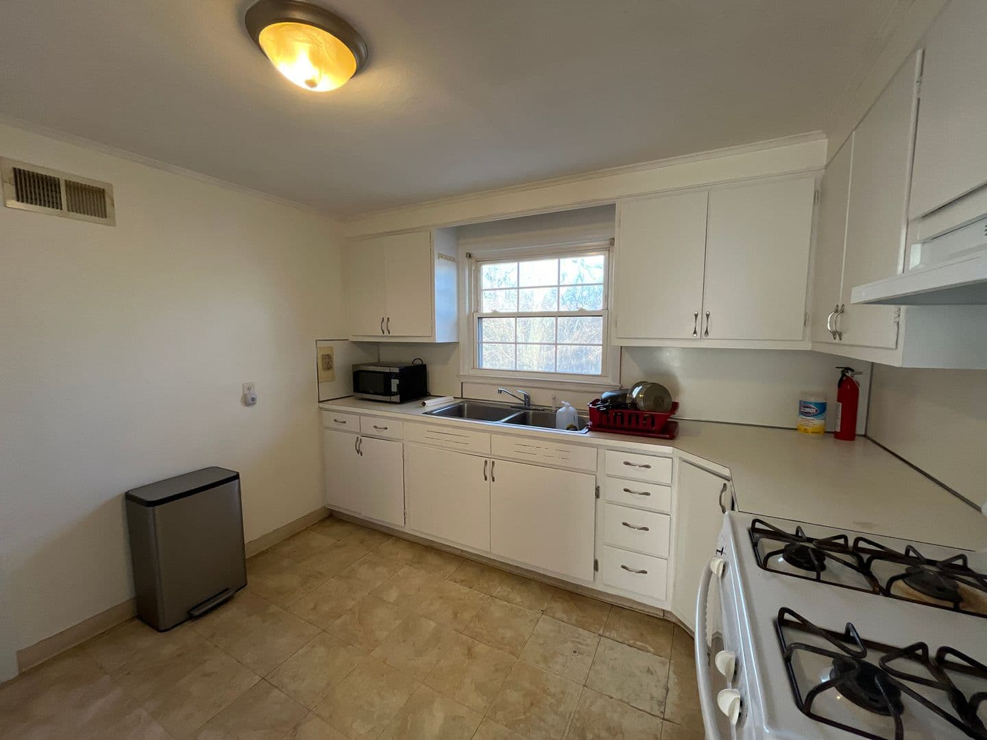 County Apartment: New Haven