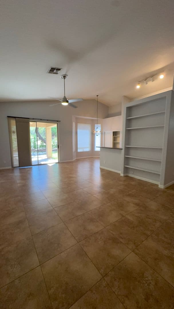 Mesa House: 3055 N Red Mountain Unit 174