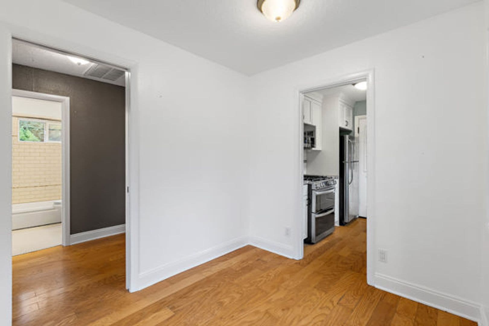 Portland House: 9525 N Hodge Ave