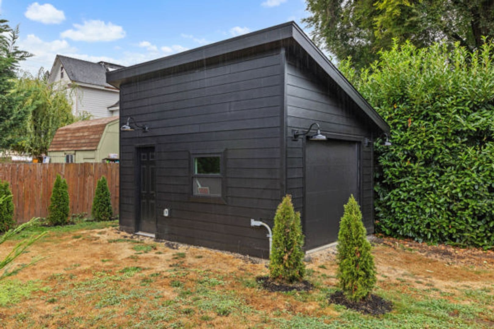 Portland House: 9525 N Hodge Ave