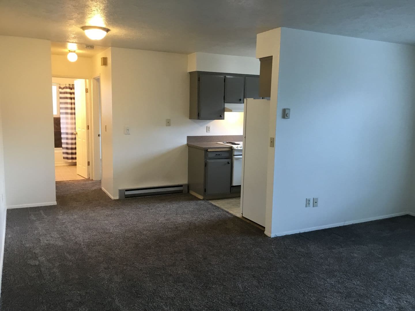Portland Apartment: 4202-4224 SE 58th Ave