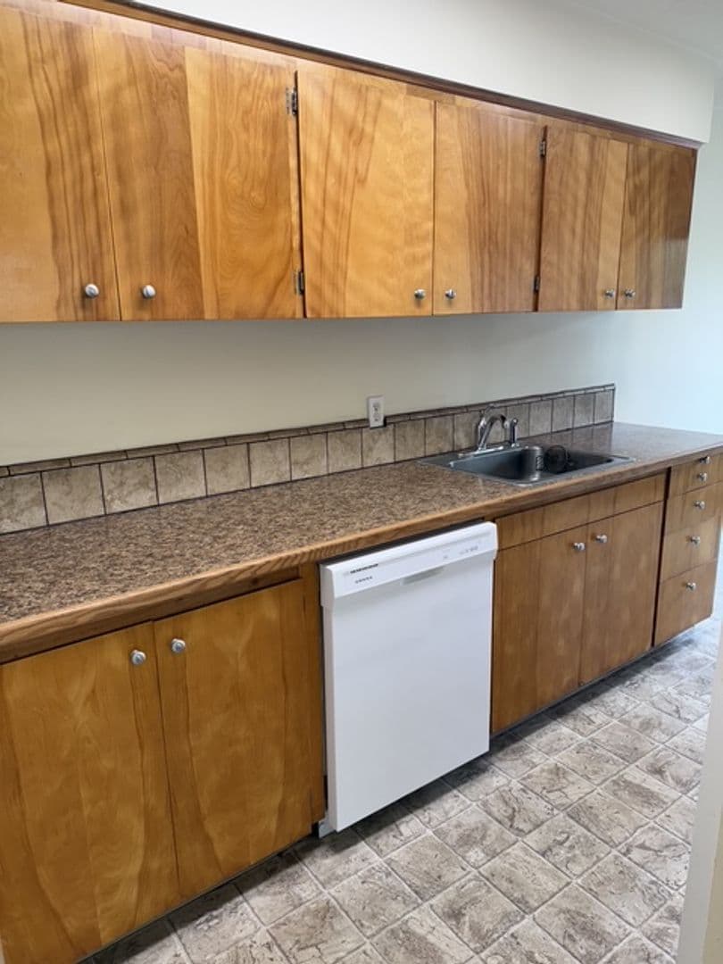 Portland Apartment: 5010 SE 41st Ave