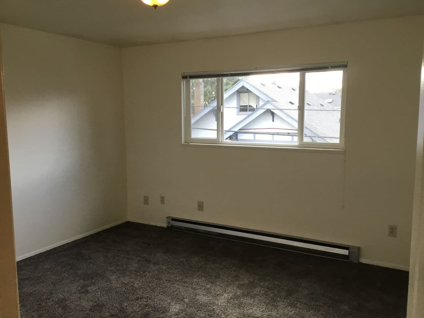 Portland Apartment: 4202-4224 SE 58th Ave
