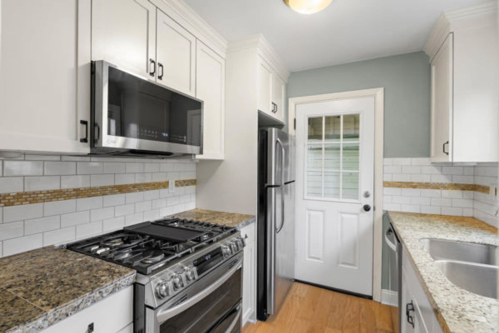 Portland House: 9525 N Hodge Ave