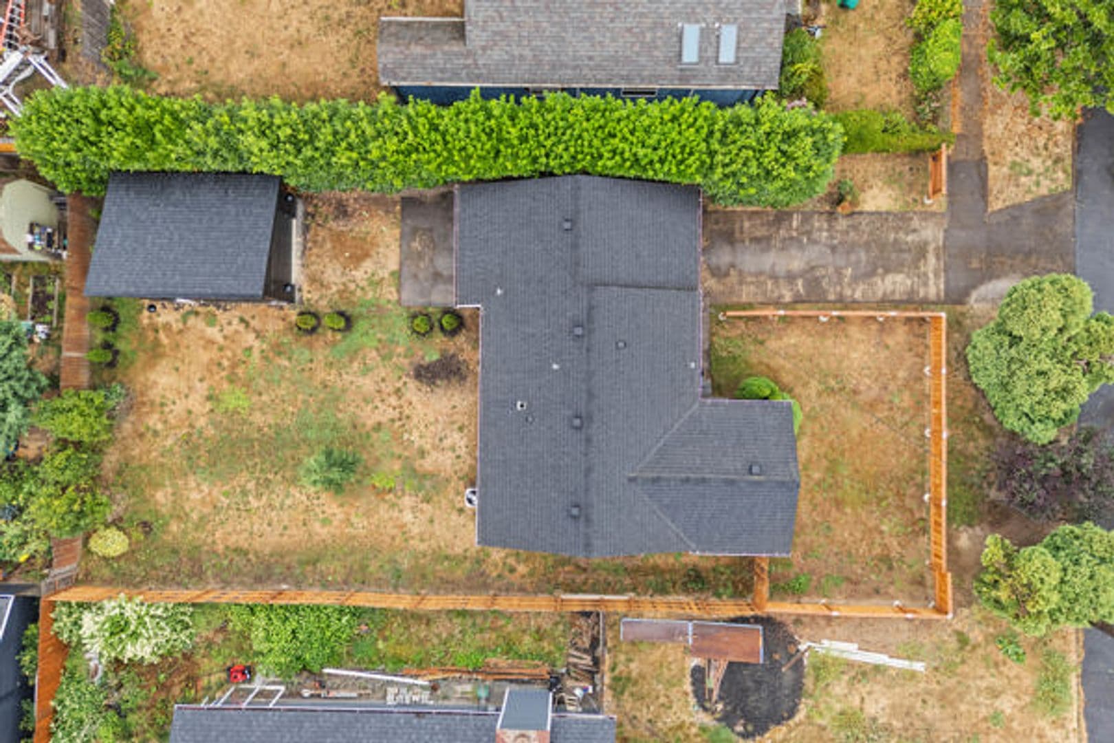 Portland House: 9525 N Hodge Ave