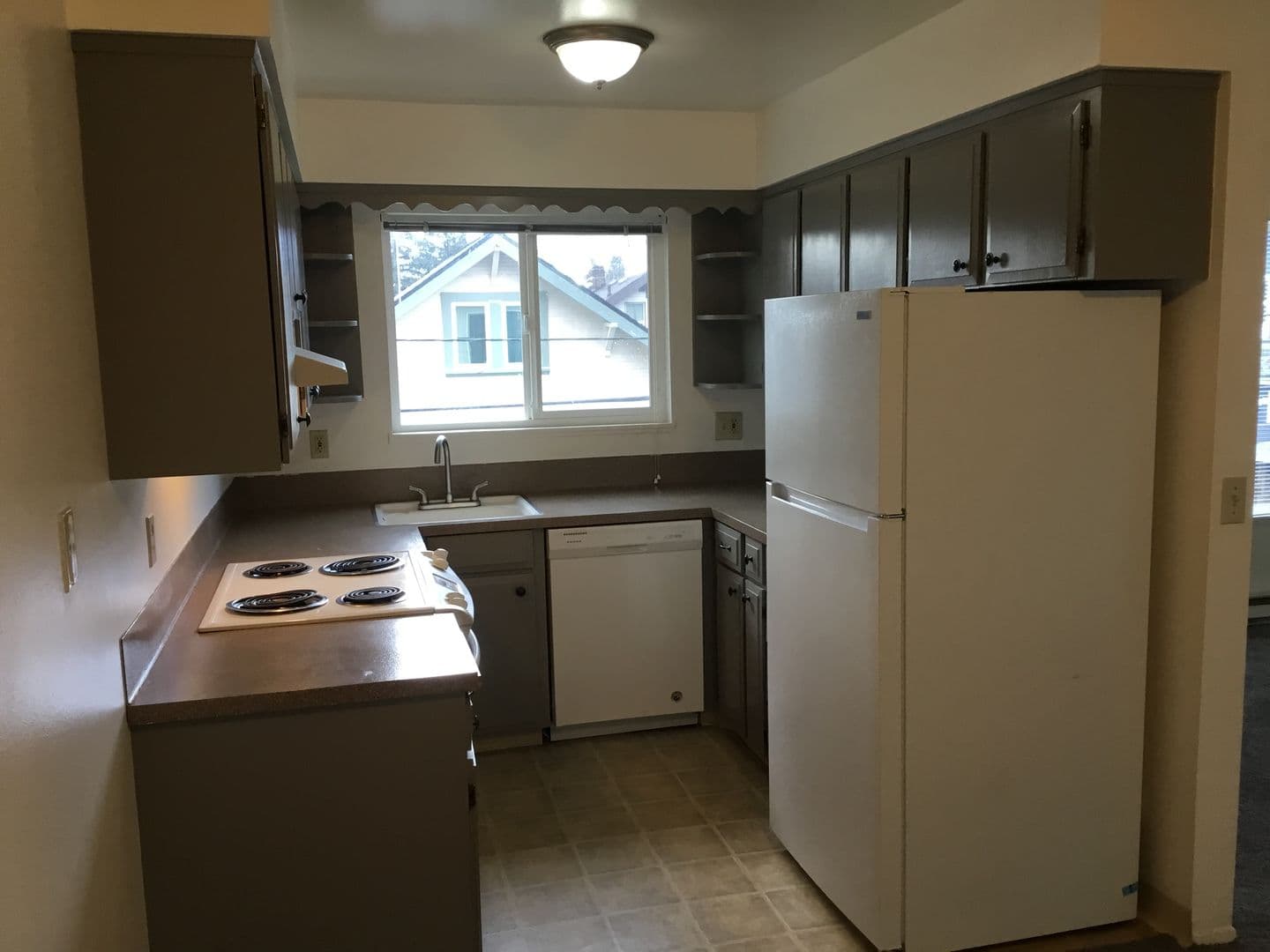 Portland Apartment: 4202-4224 SE 58th Ave