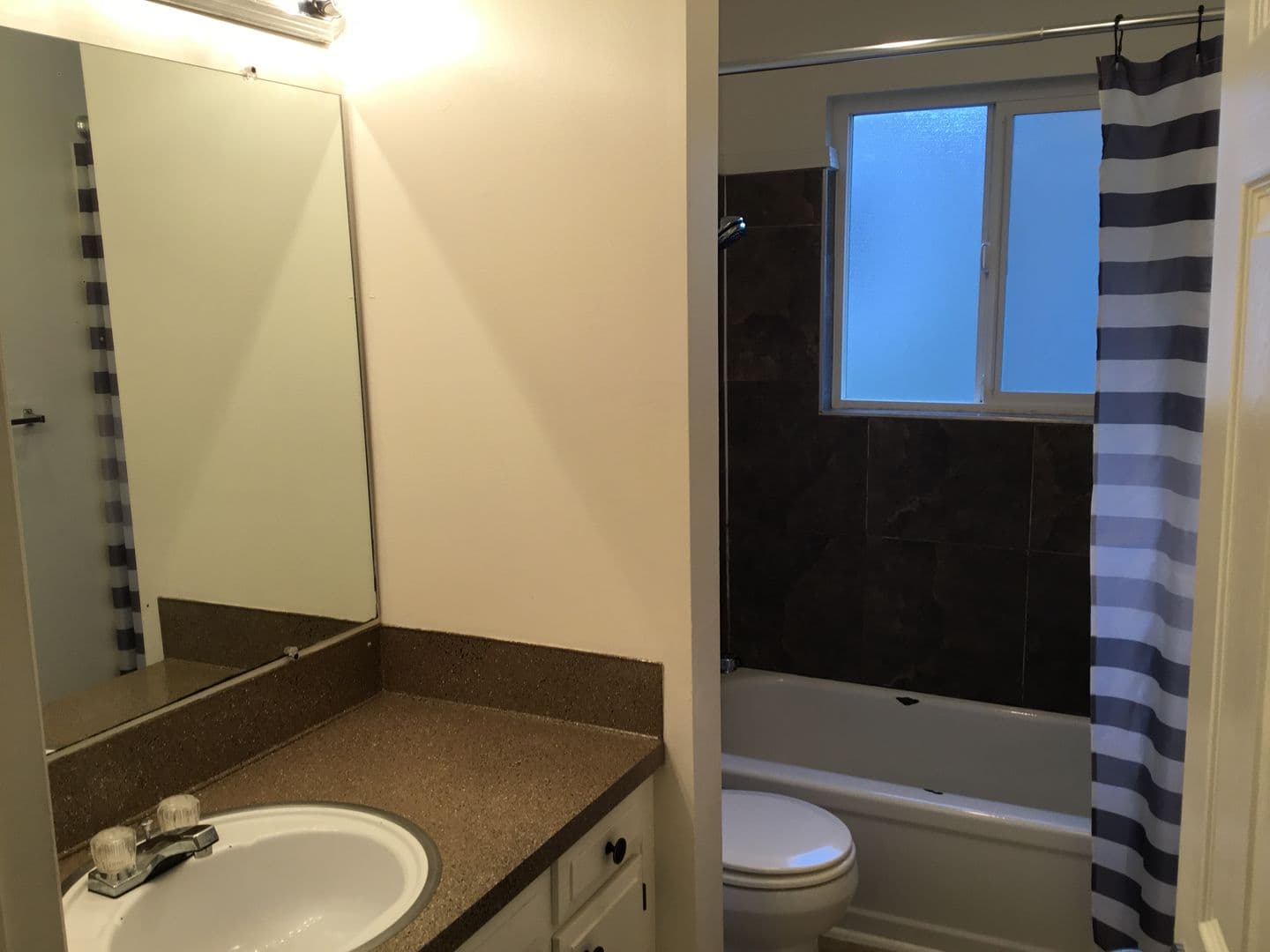 Portland Apartment: 4202-4224 SE 58th Ave
