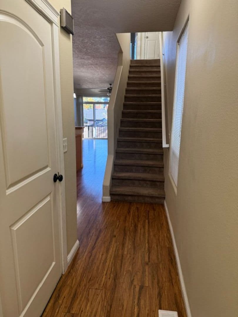 Portland House: 6941 N Smith St