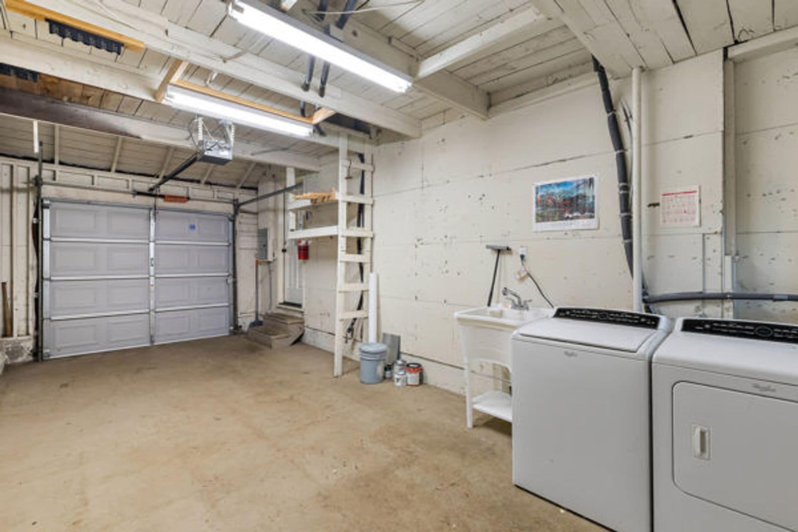 Portland House: 9525 N Hodge Ave
