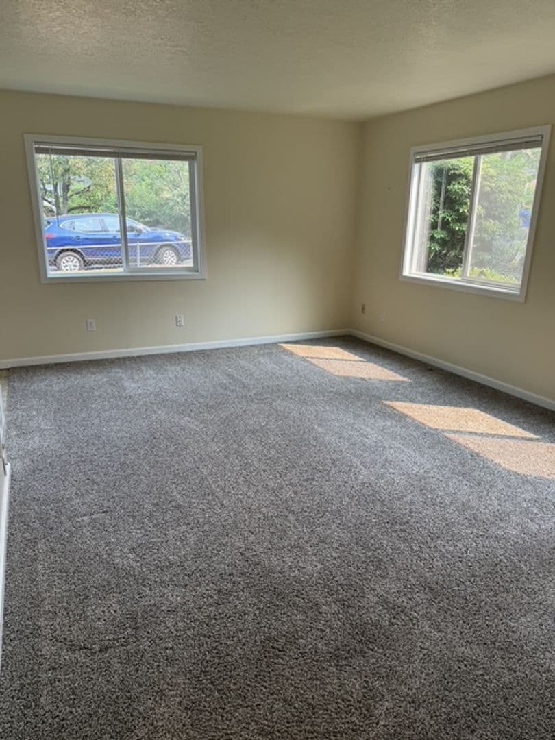 Portland Apartment: 5010 SE 41st Ave