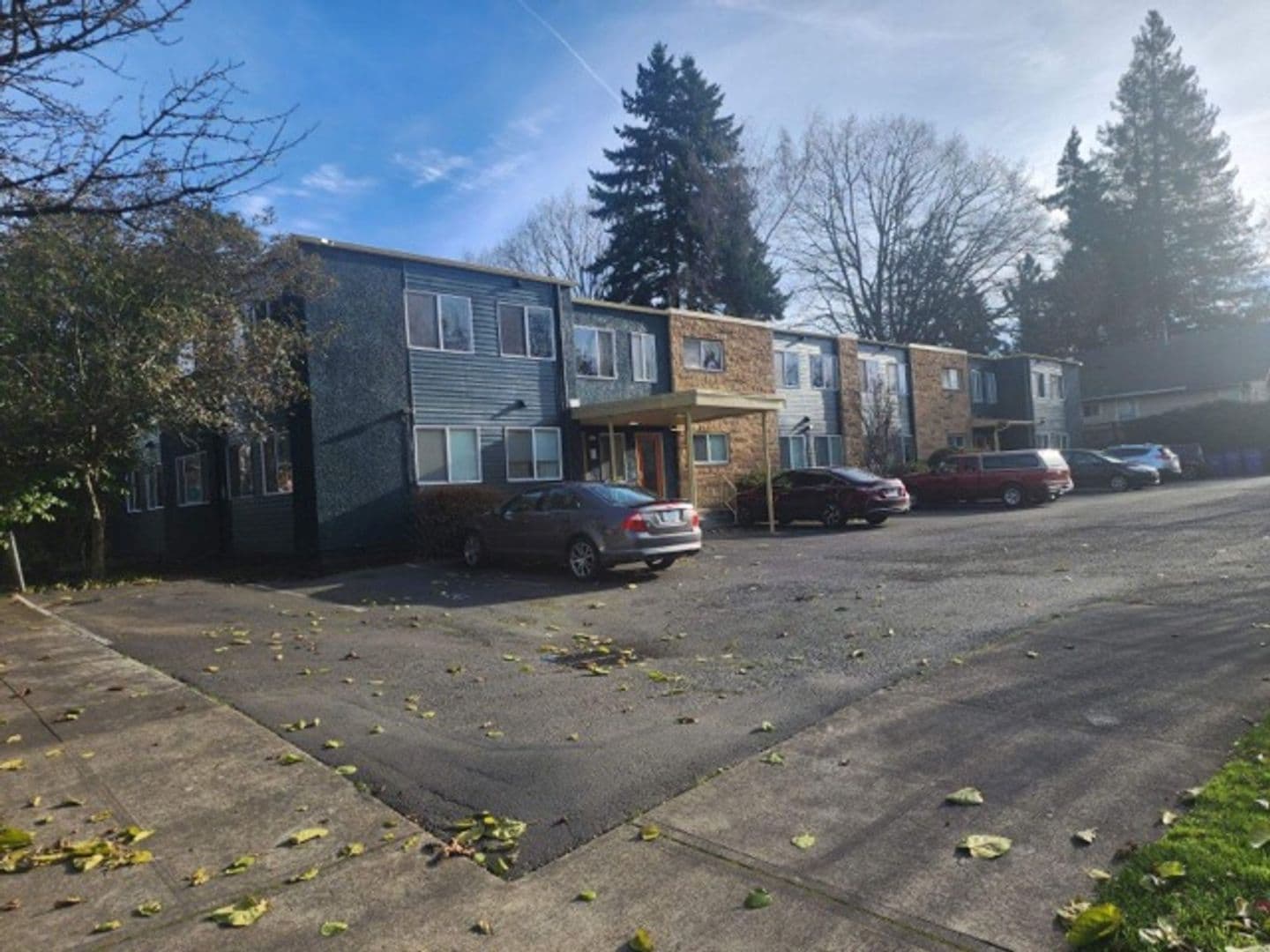 Portland Apartment: 5010 SE 41st Ave