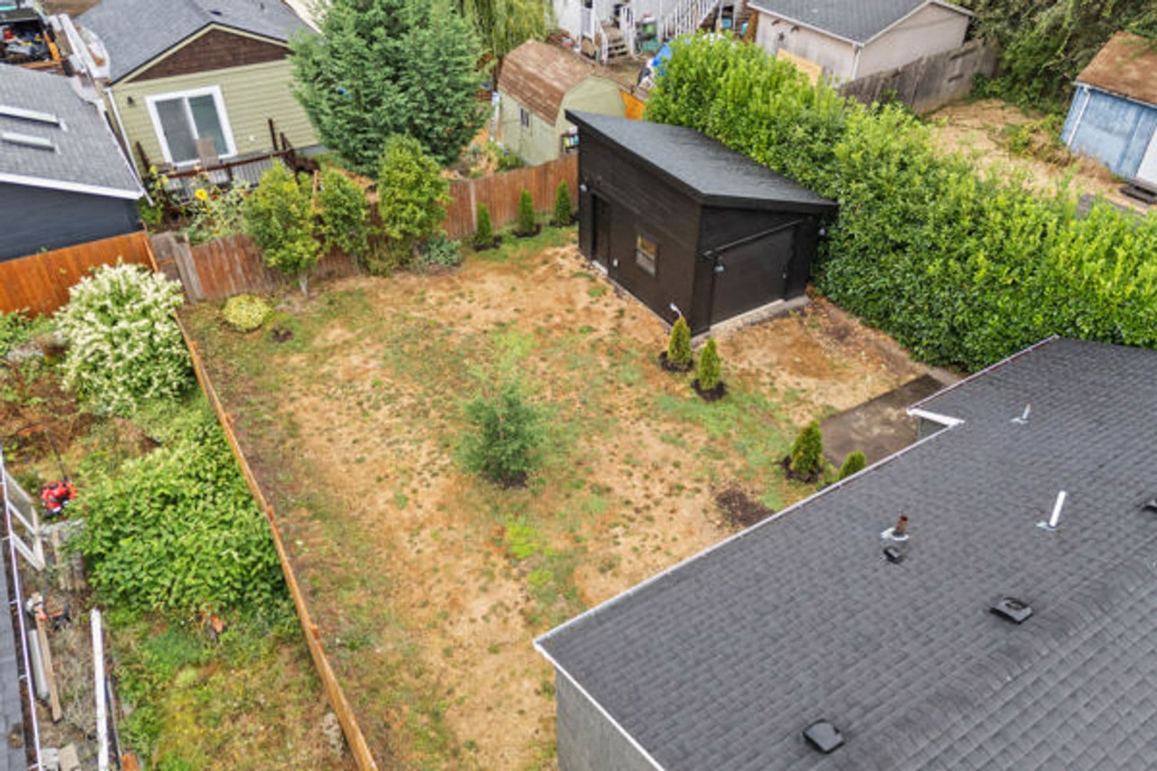 Portland House: 9525 N Hodge Ave