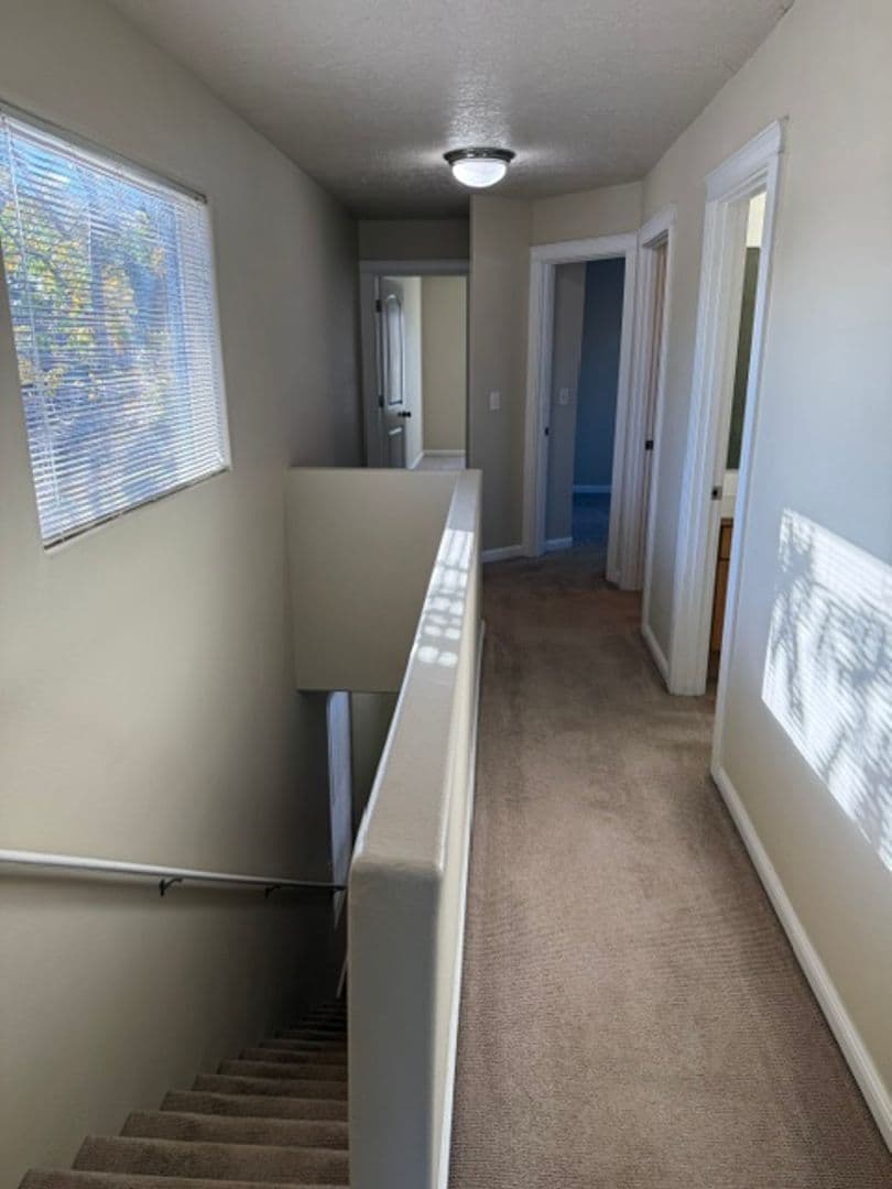 Portland House: 6941 N Smith St