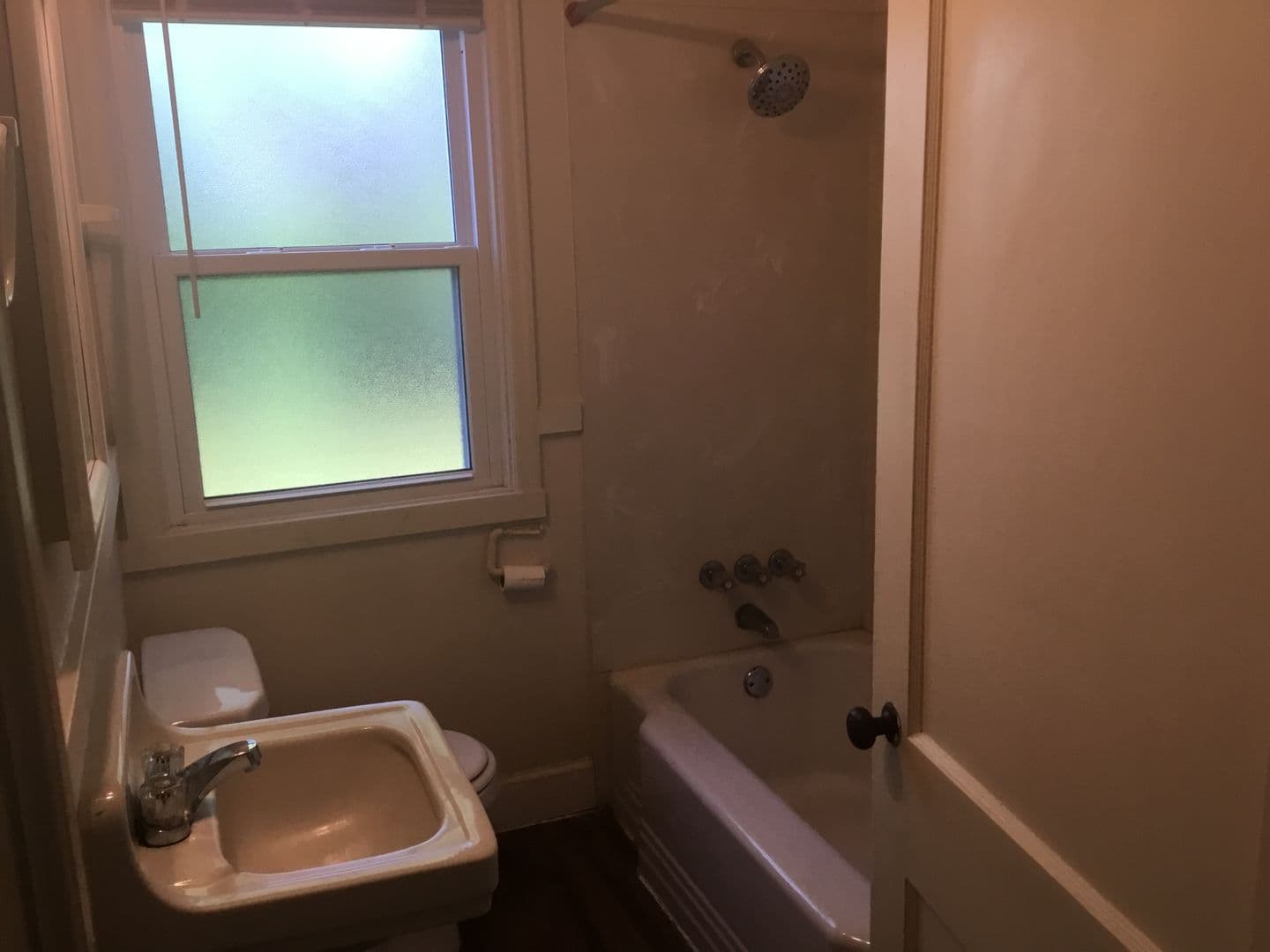 Portland Apartment: 2707 NE Prescott St.