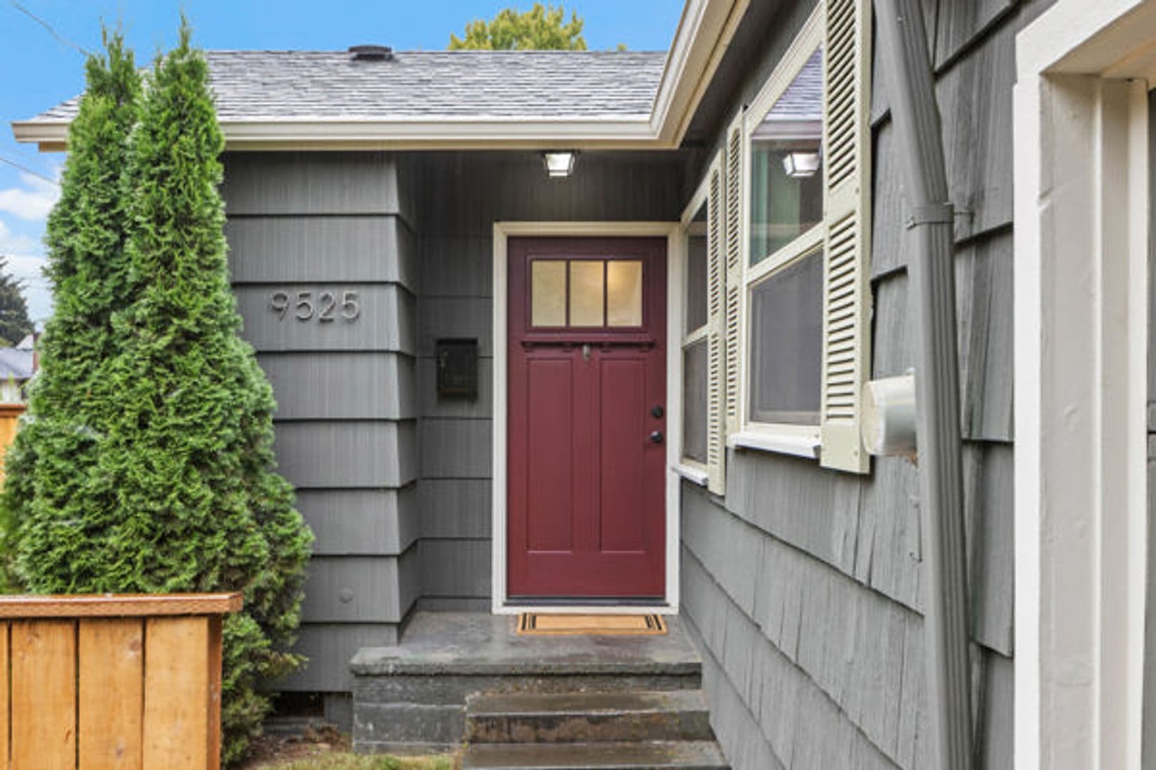 Portland House: 9525 N Hodge Ave