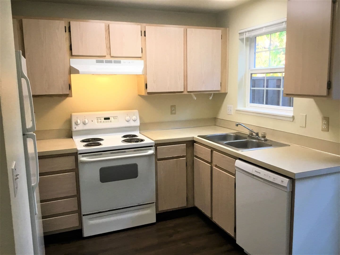 Portland Apartment: 7612-7630 N Portsmouth Ave