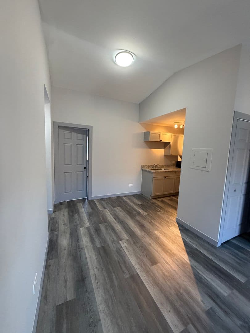 Lansing Apartment: 3023 Bernice Rd