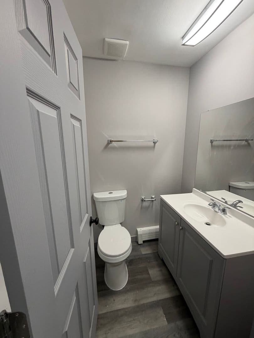 Lansing Apartment: 3023 Bernice Rd