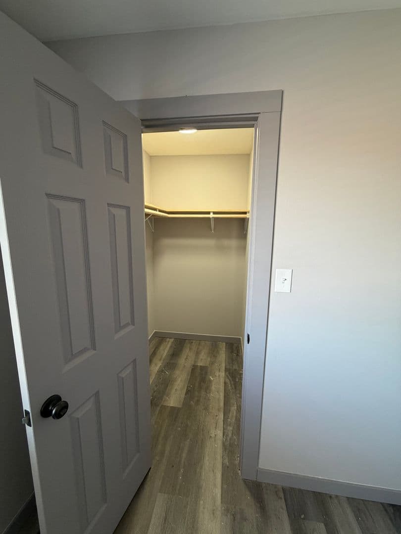 Lansing Apartment: 3023 Bernice Rd