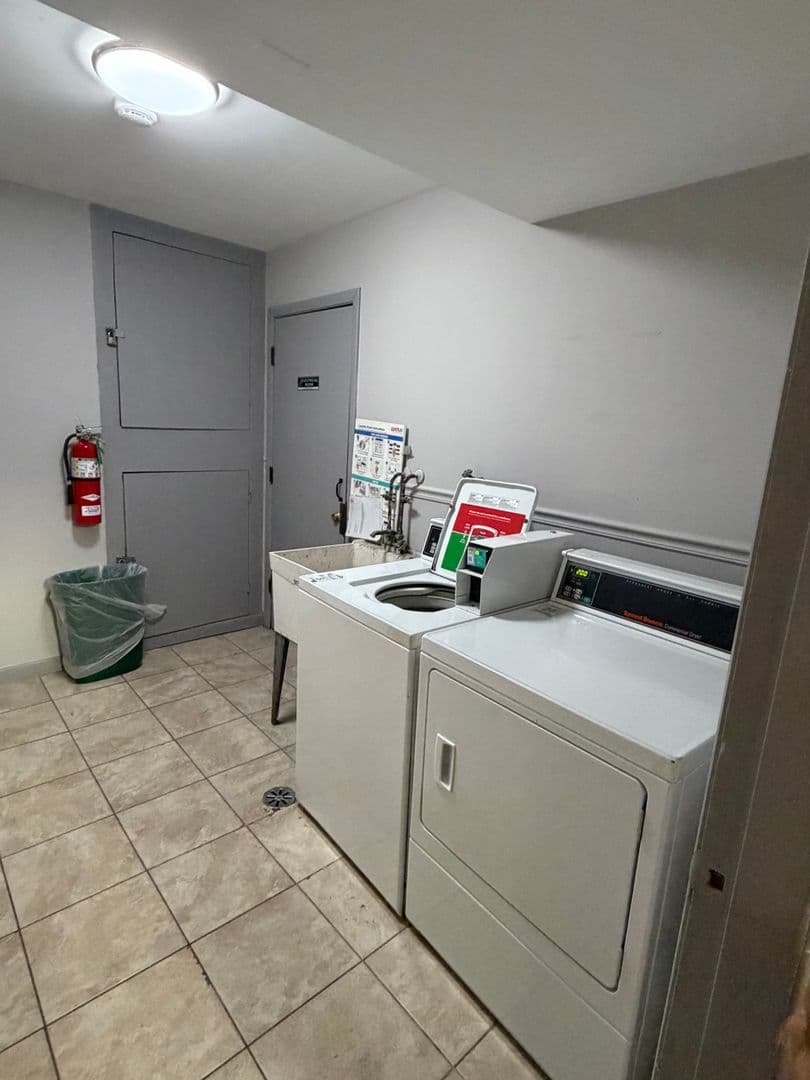 Lansing Apartment: 3023 Bernice Rd