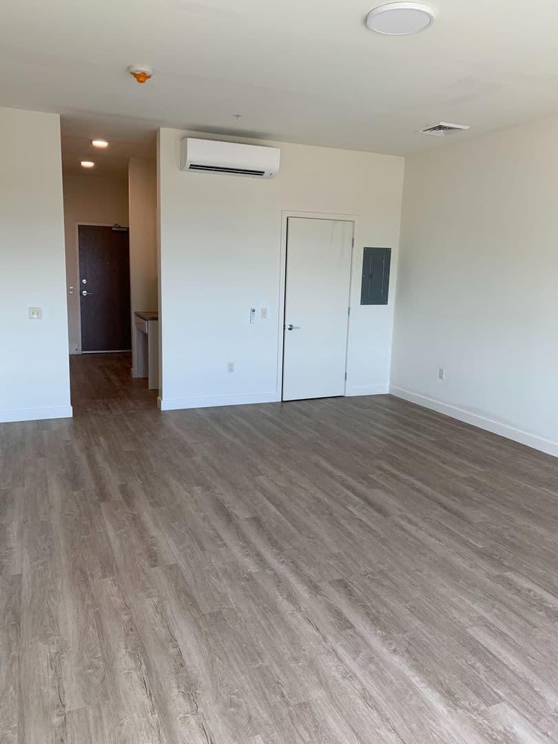 Burlington Apartment: 351 North Ave